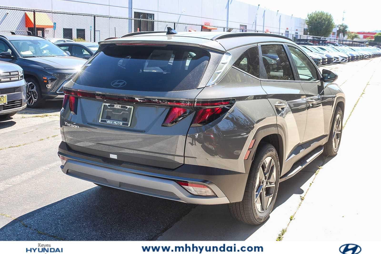 Thumbnail: 2026 Hyundai Tucson - 4
