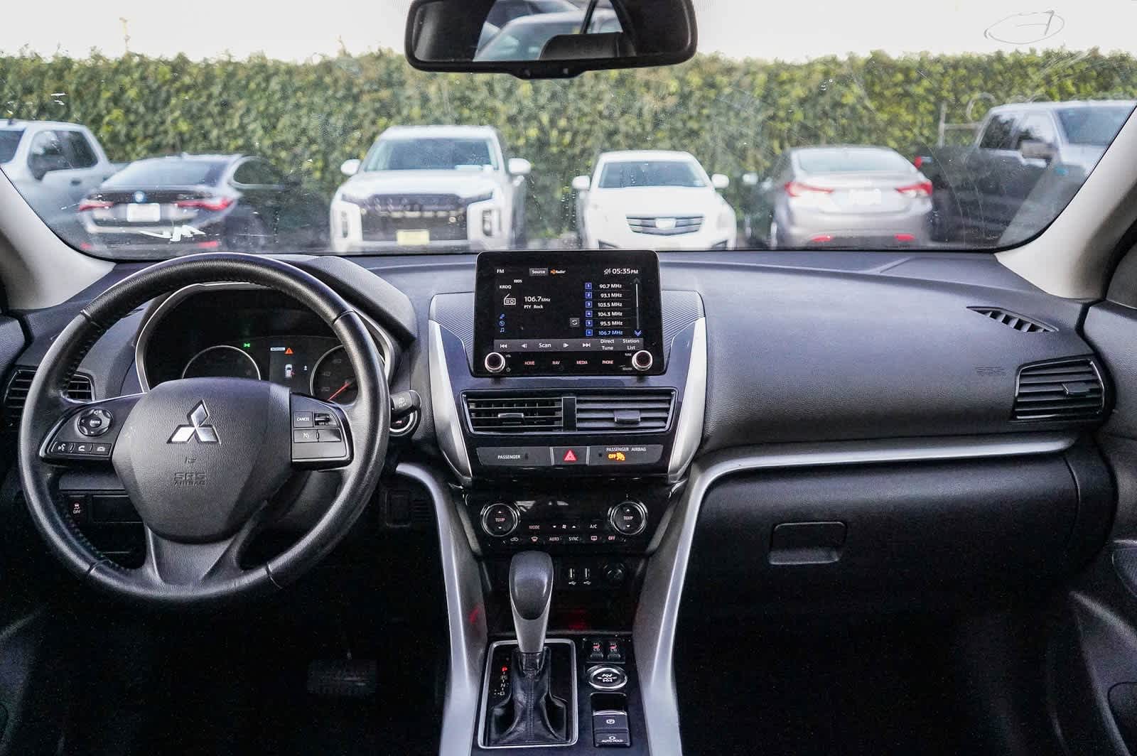 Thumbnail: 2023 Mitsubishi Eclipse Cross - 12