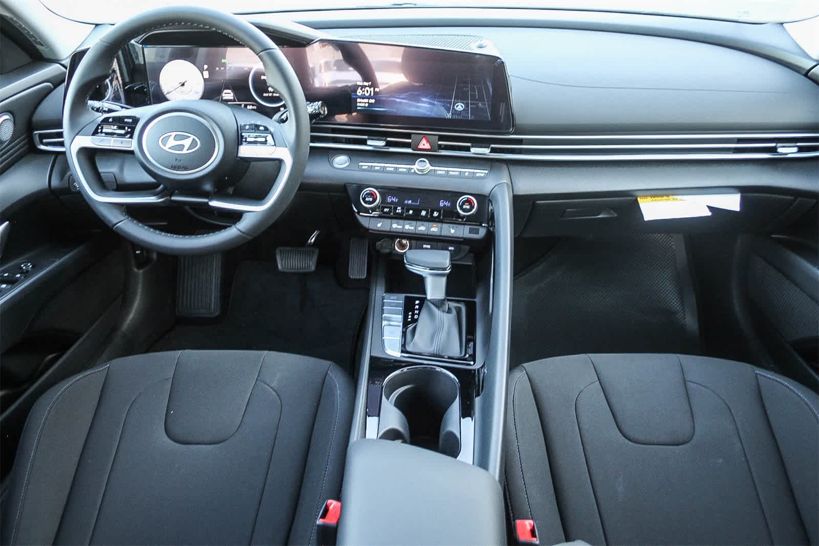 Thumbnail: 2025 Hyundai Elantra - 17