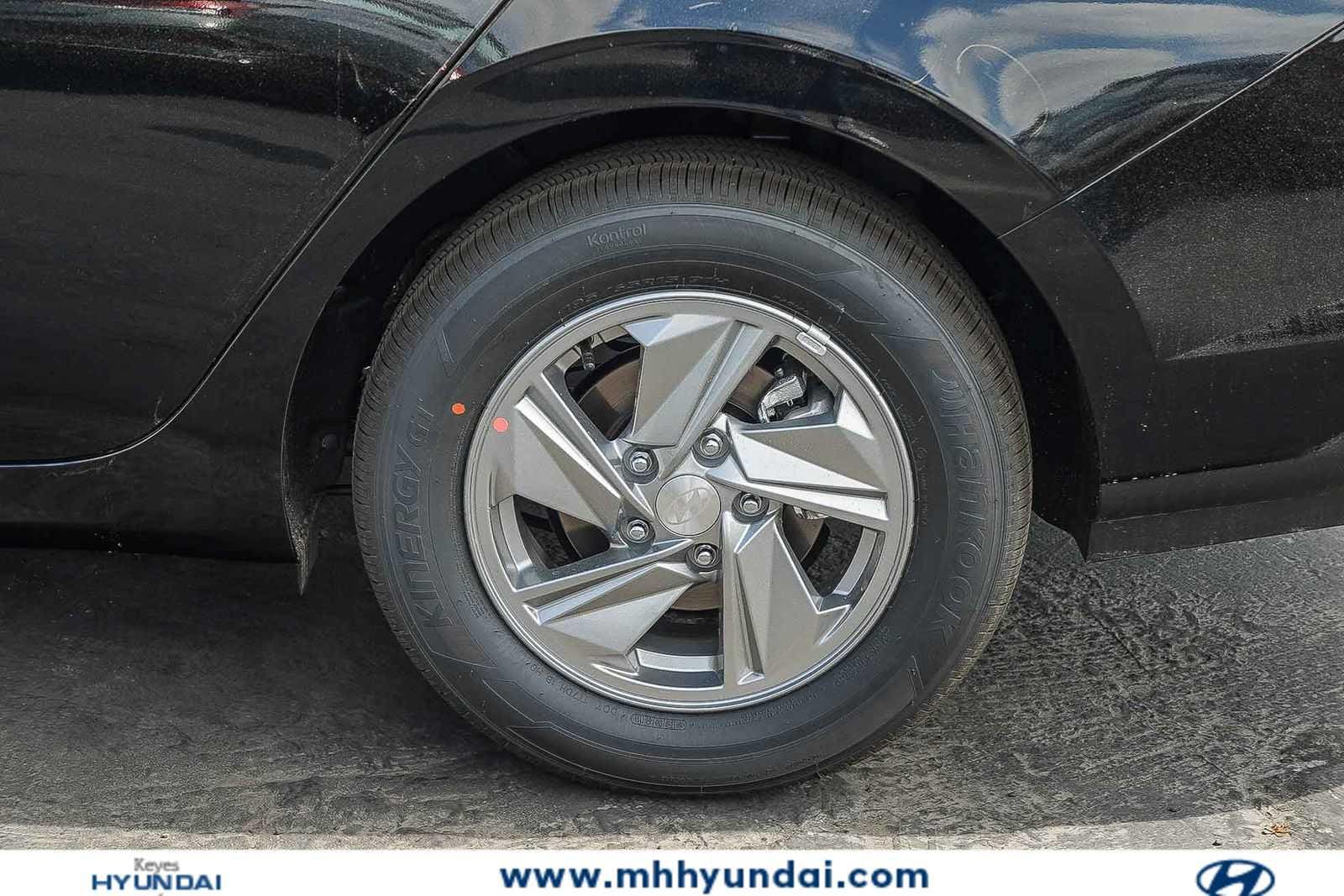 Thumbnail: 2026 Hyundai Elantra - 11