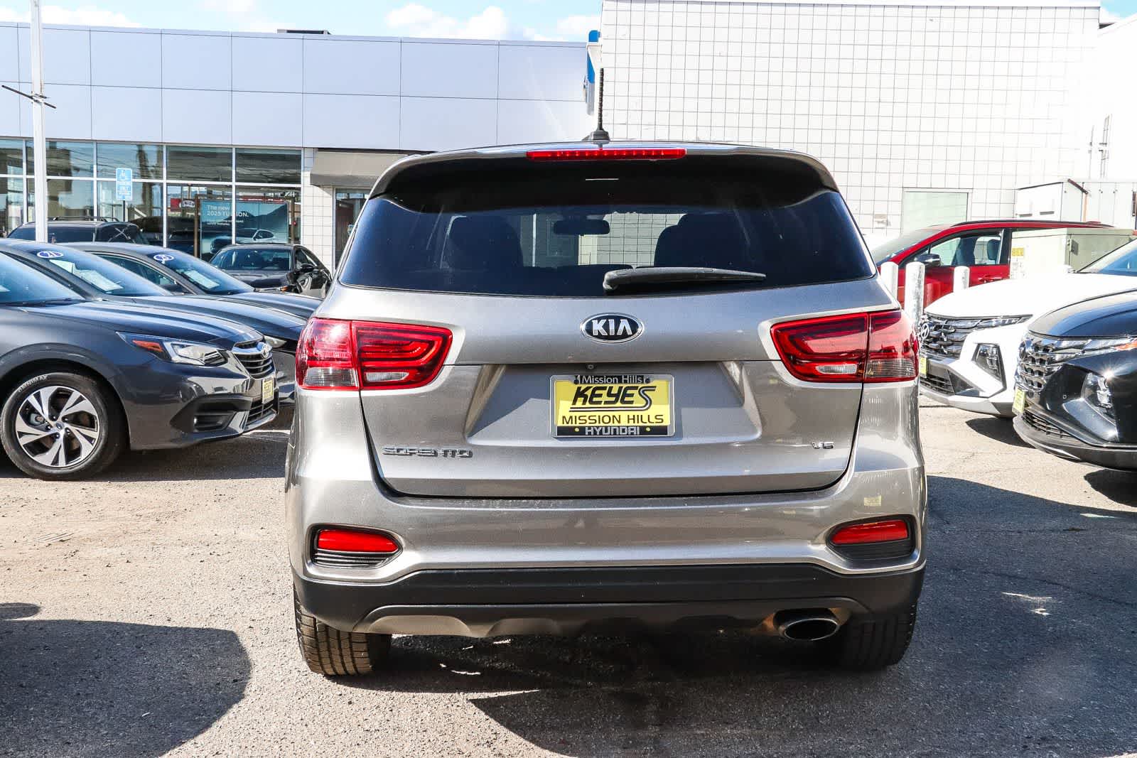 Thumbnail: 2019 Kia Sorento - 3