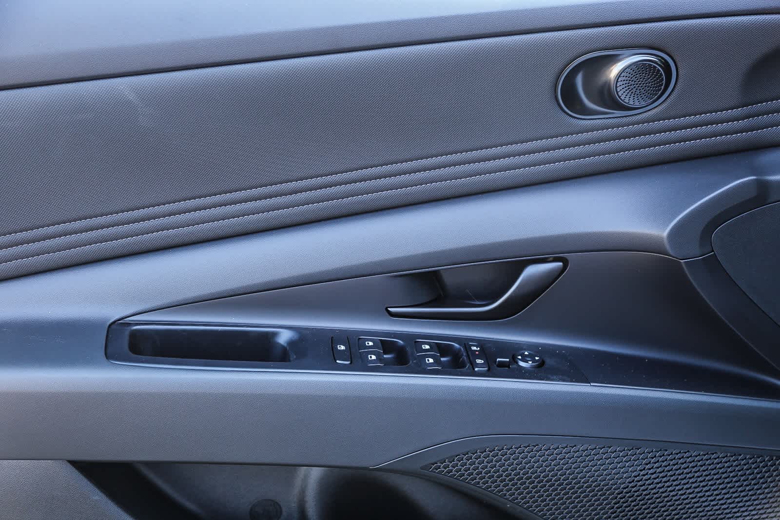 Thumbnail: 2025 Hyundai Elantra - 22