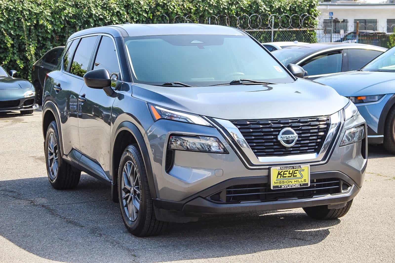 Thumbnail: 2021 Nissan Rogue - 3