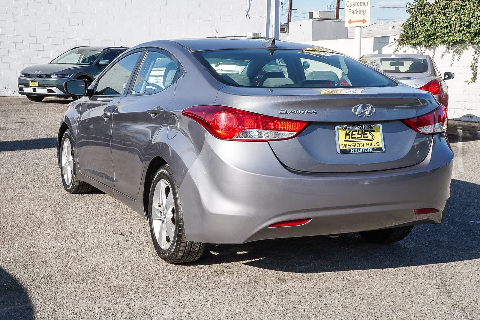 Thumbnail: 2012 Hyundai Elantra - 6
