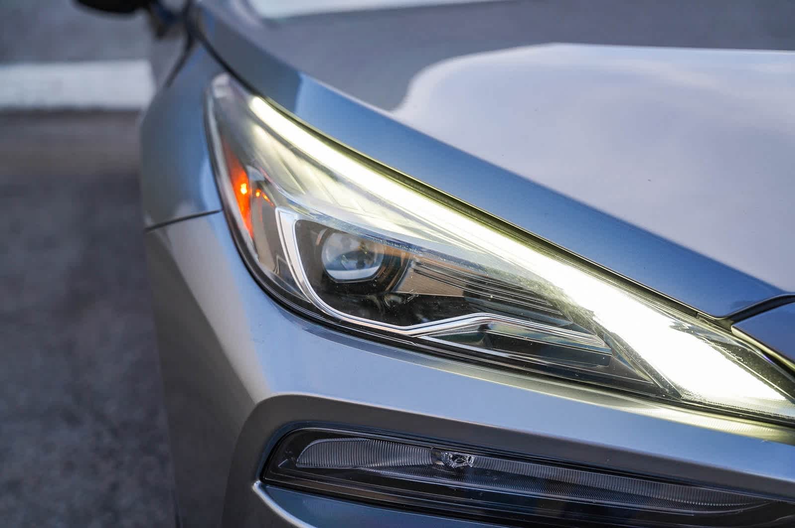 Thumbnail: 2023 Toyota Mirai - 10