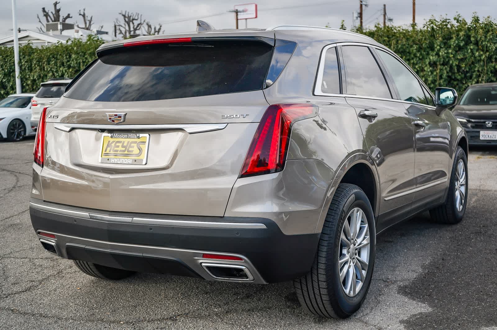 Thumbnail: 2022 Cadillac XT5 - 6