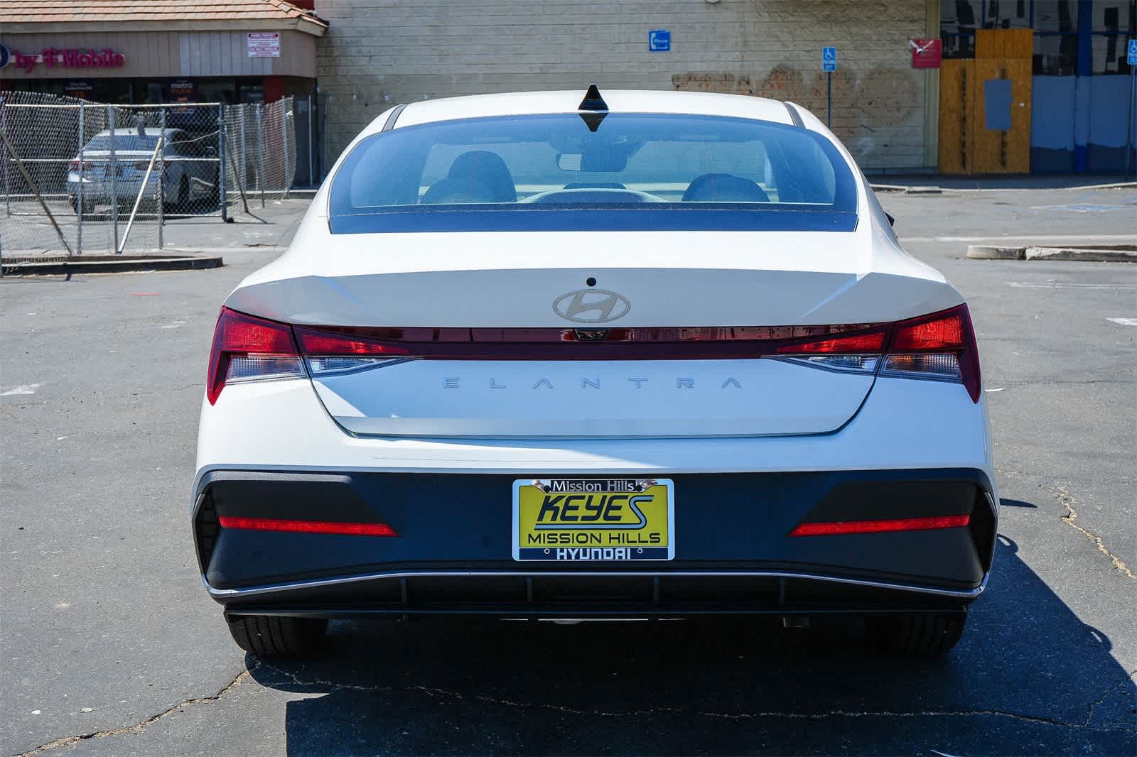 Thumbnail: 2025 Hyundai Elantra - 3