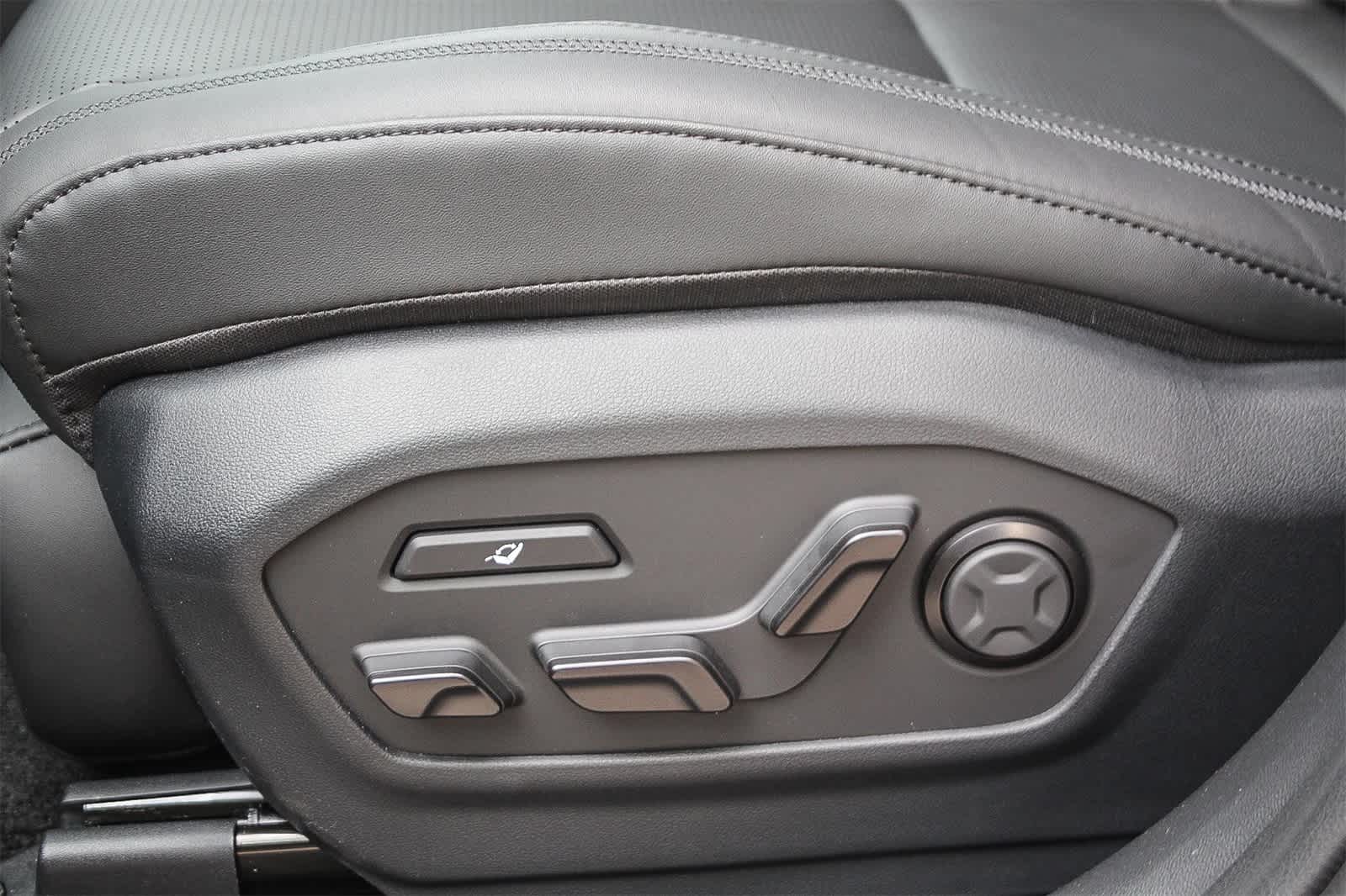 Thumbnail: 2025 Hyundai Santa Fe - 21