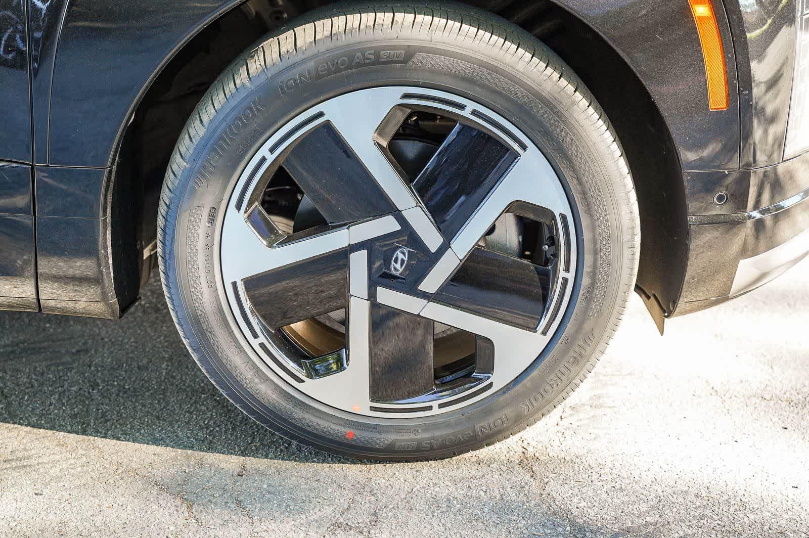 Thumbnail: 2026 Hyundai Ioniq - 4