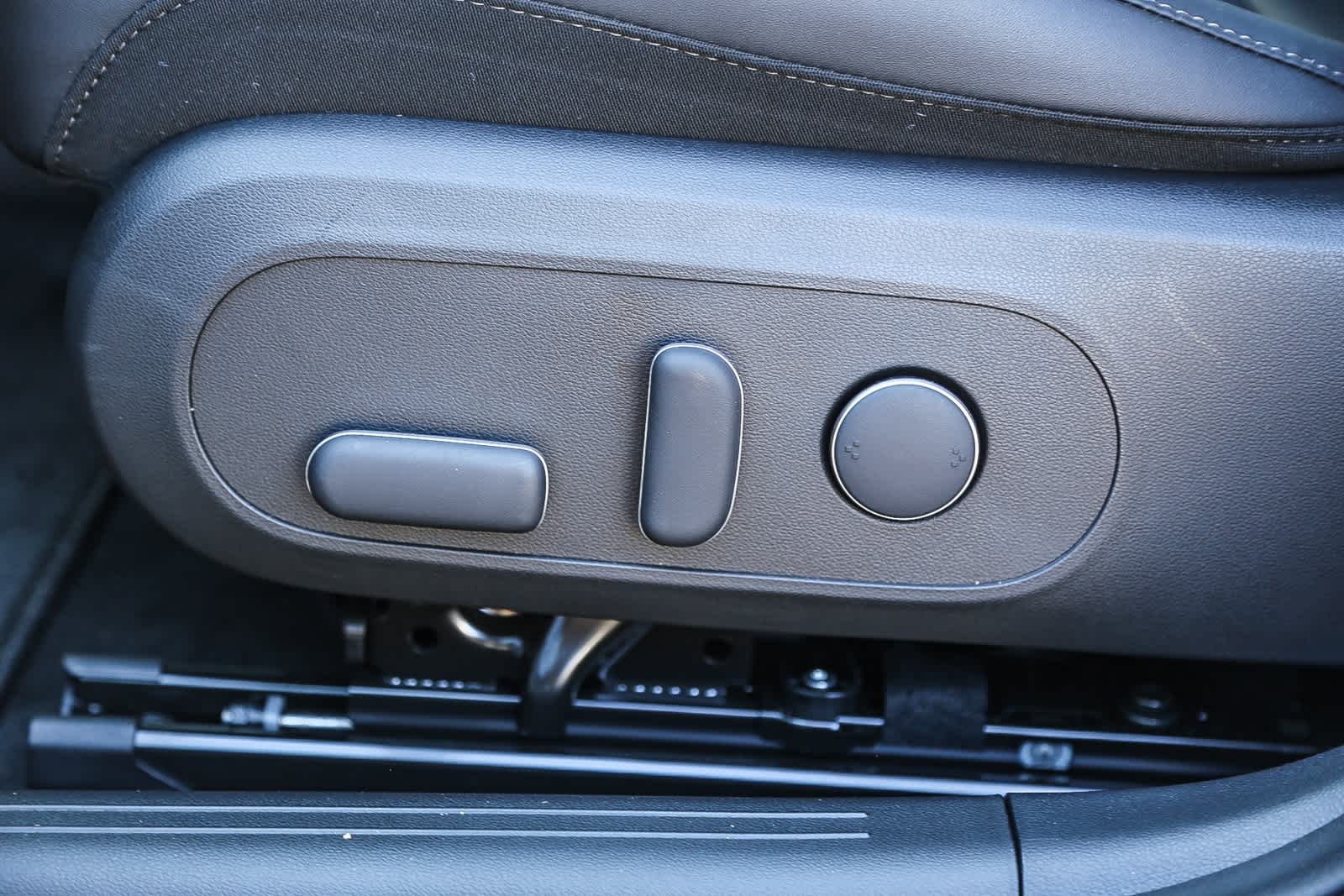 Thumbnail: 2025 Hyundai Ioniq 6 - 23