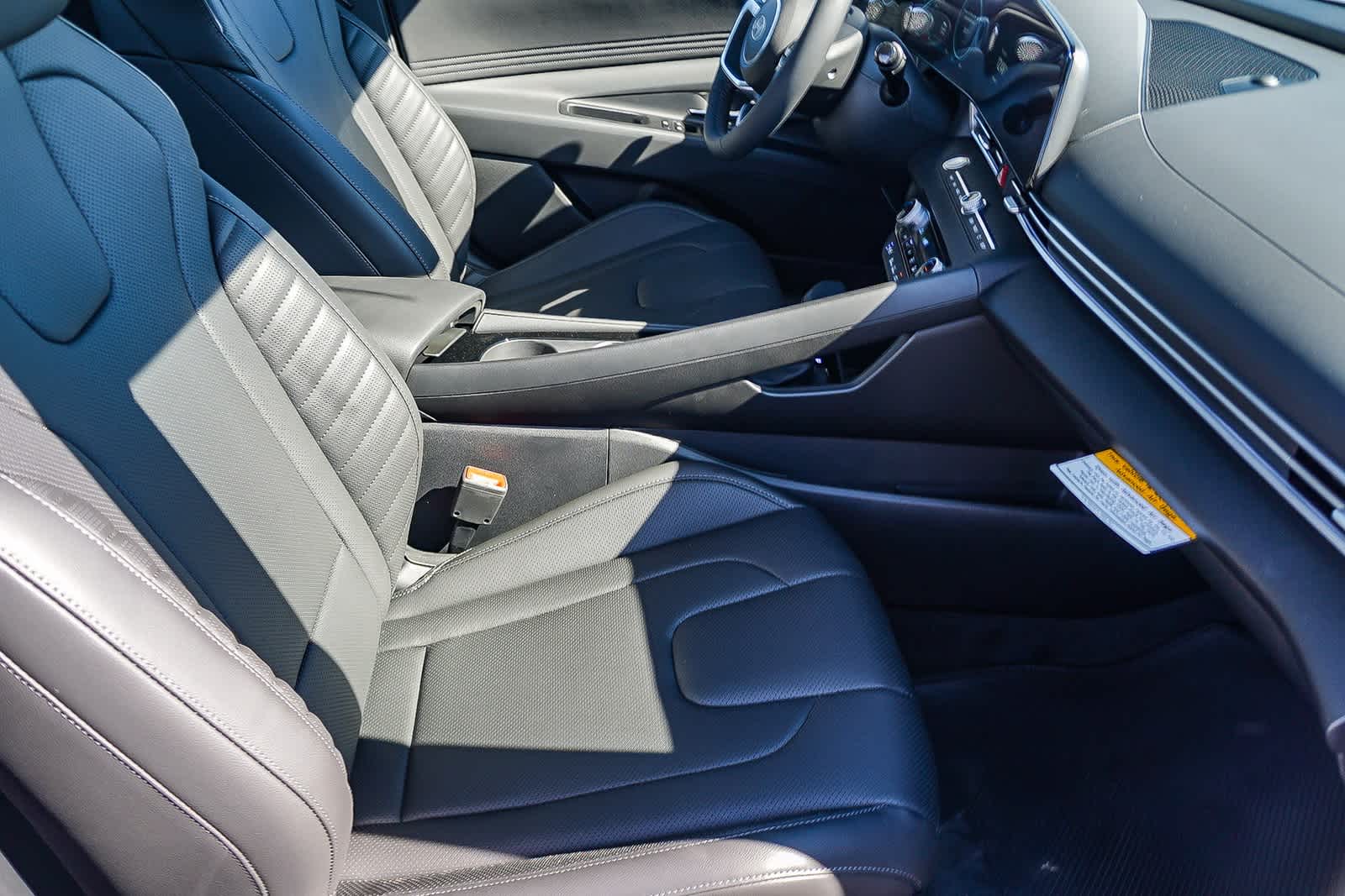 Thumbnail: 2025 Hyundai Elantra - 20