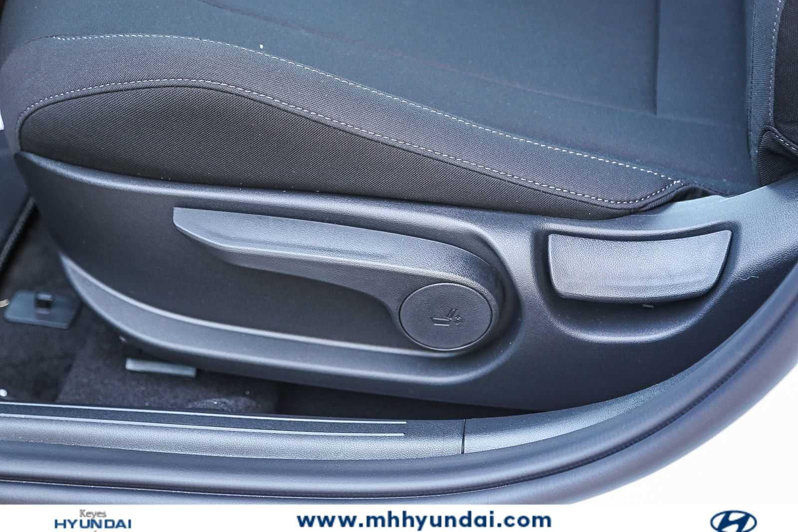 Thumbnail: 2026 Hyundai Elantra - 23