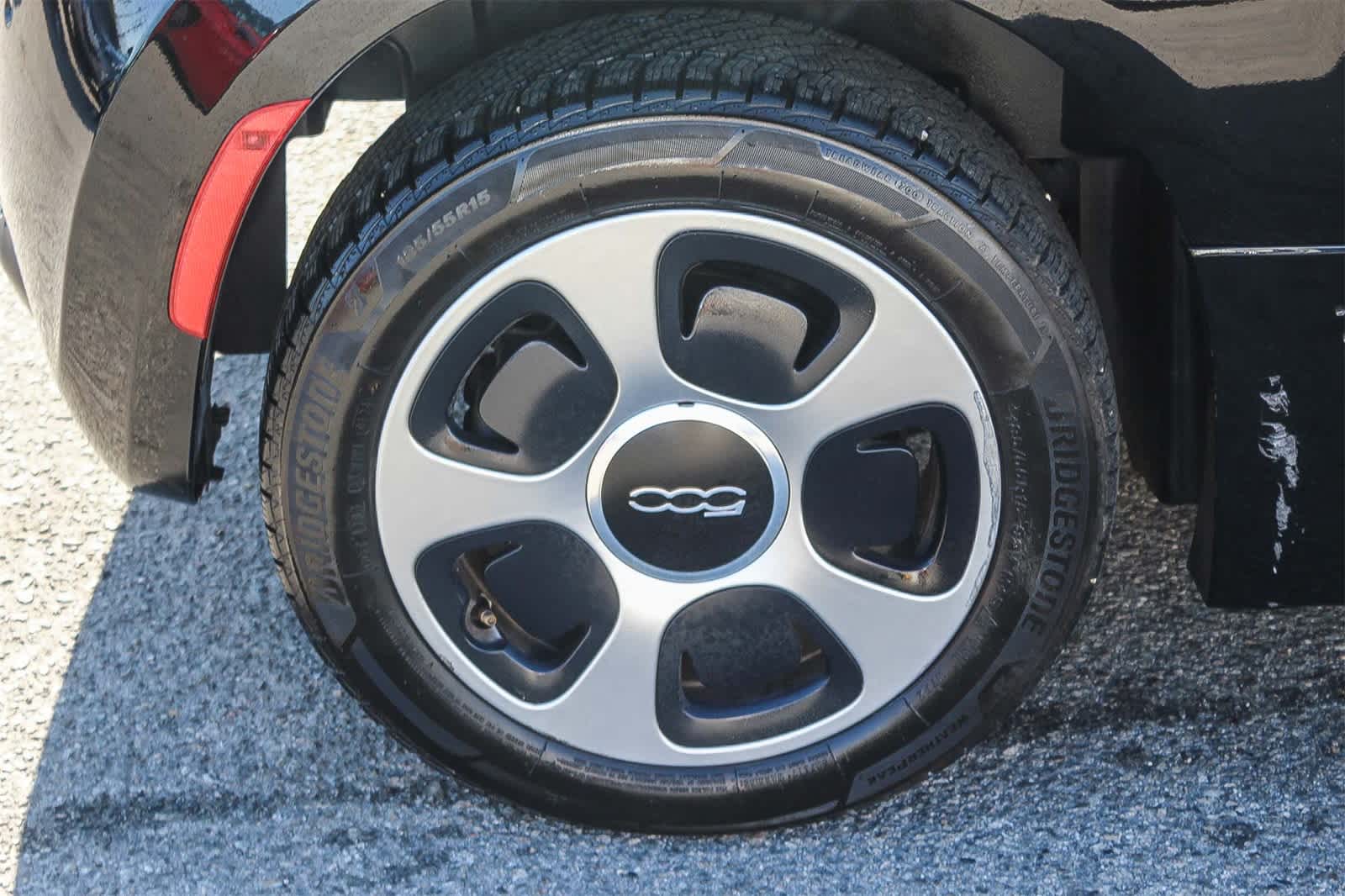 Thumbnail: 2019 Fiat 500e - 7