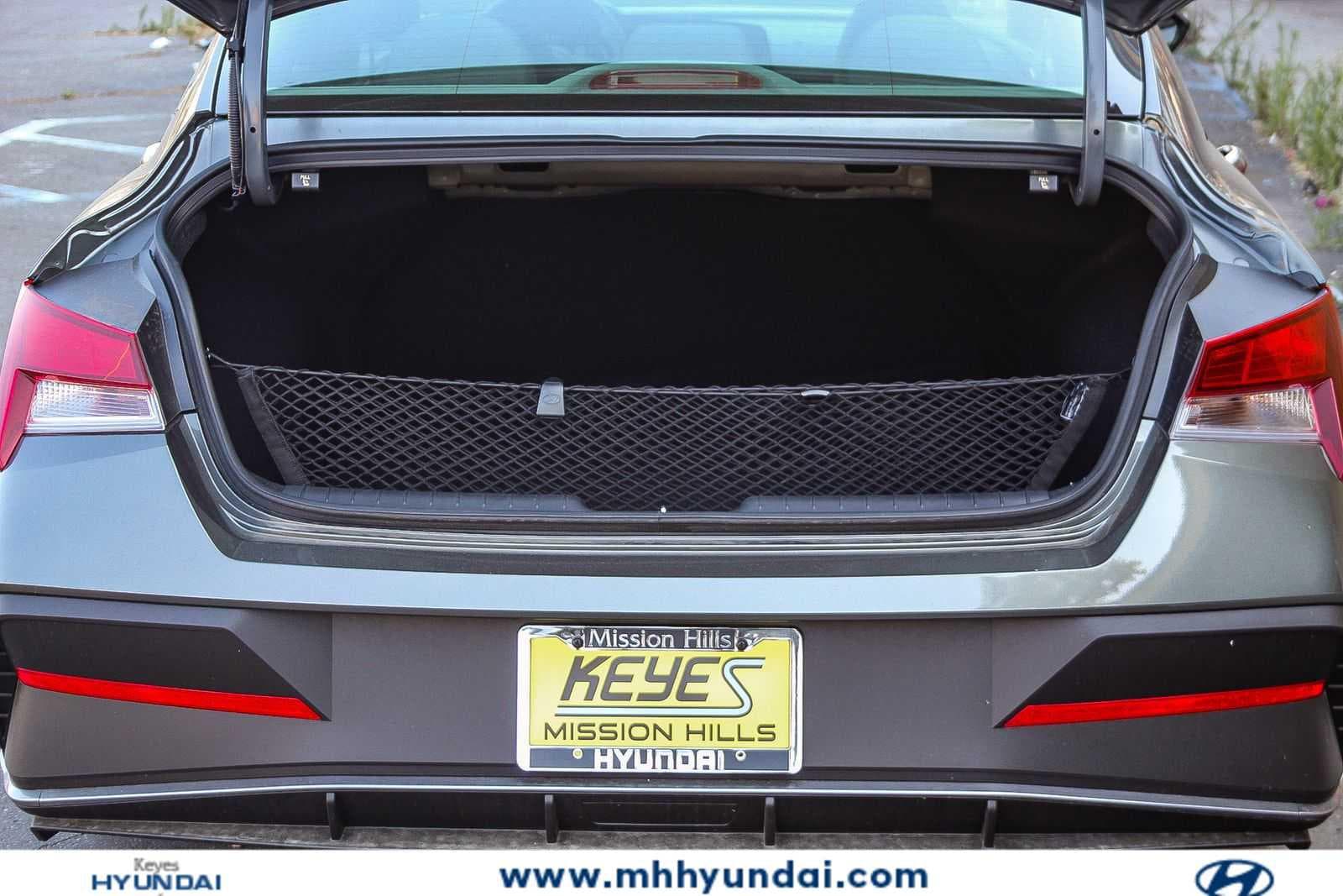 Thumbnail: 2025 Hyundai Elantra - 12