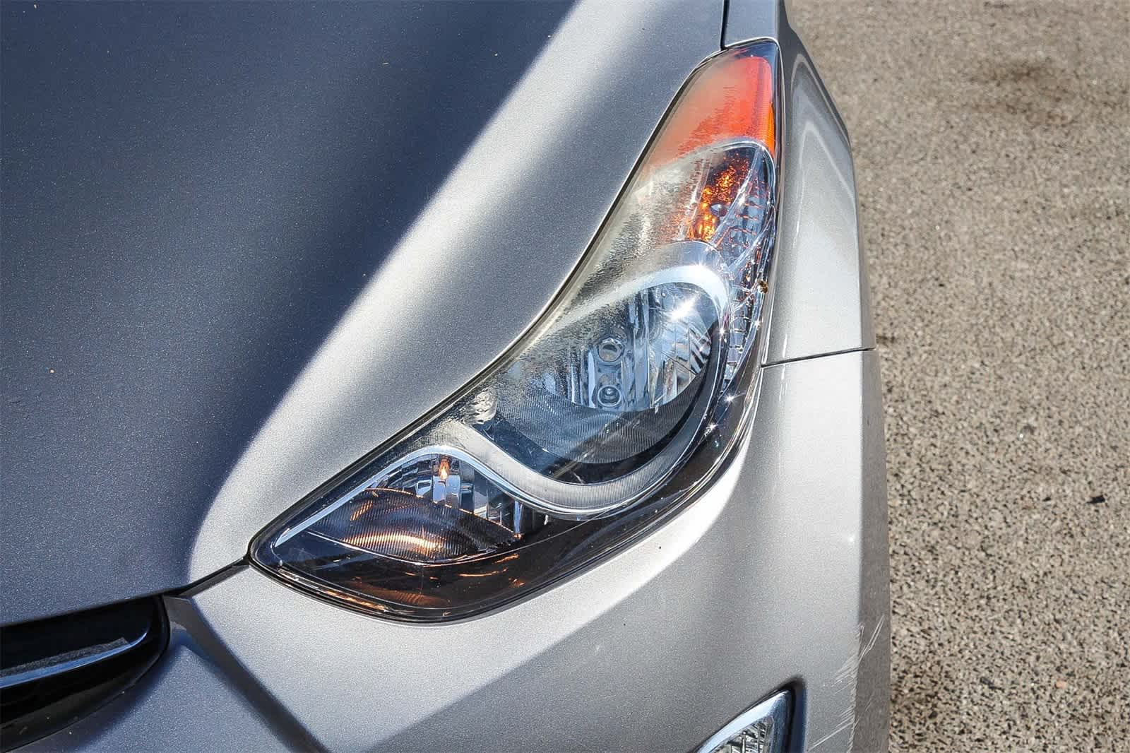Thumbnail: 2012 Hyundai Elantra - 10