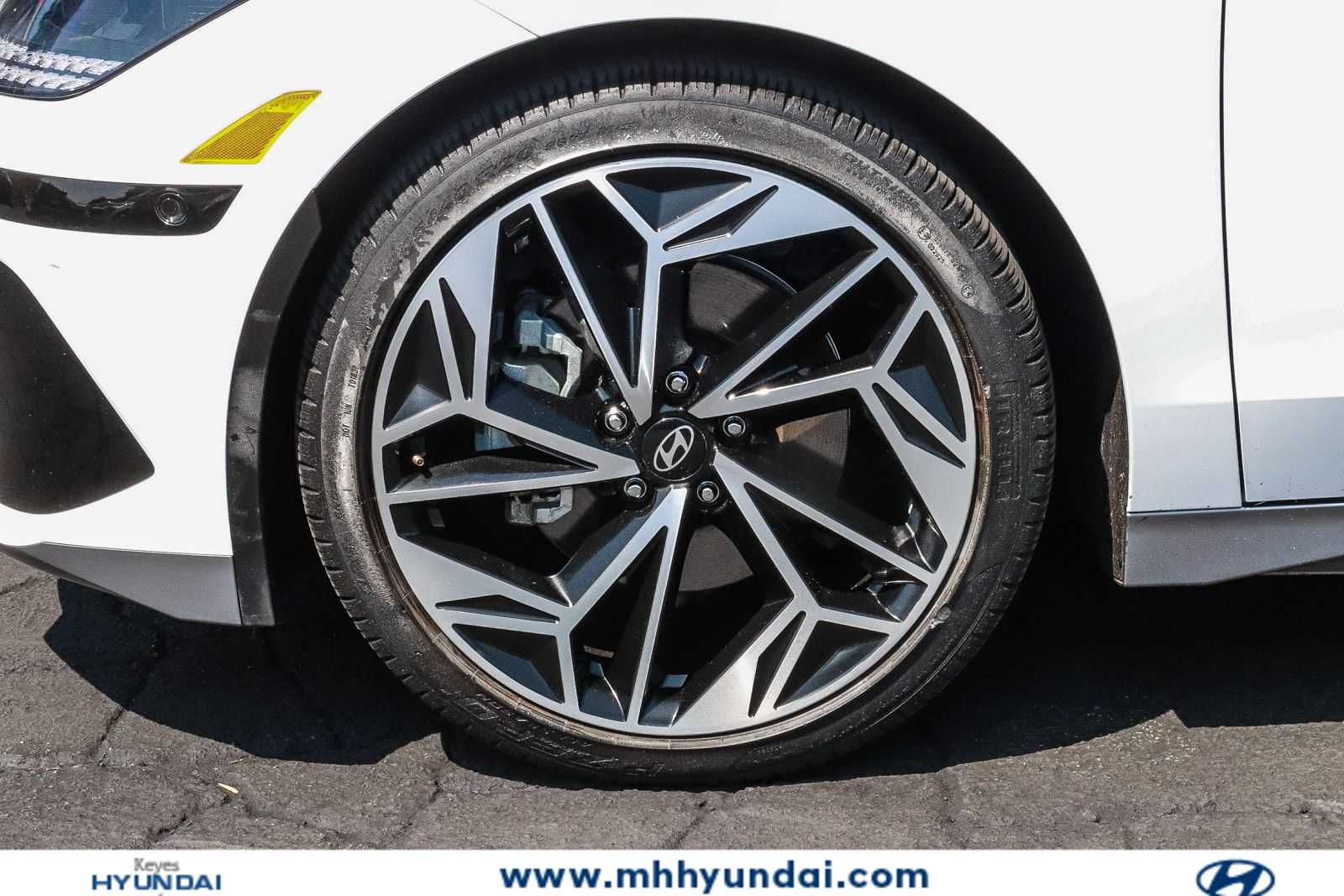 Thumbnail: 2024 Hyundai Ioniq 6 - 9