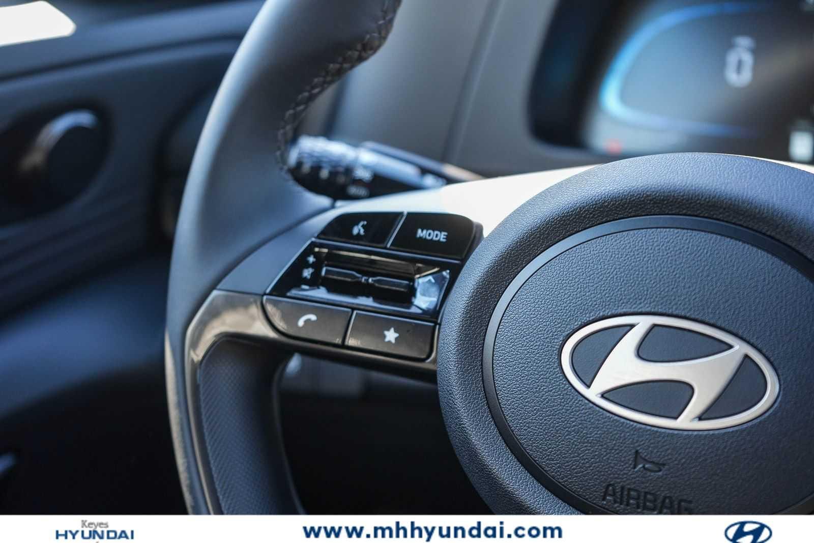 Thumbnail: 2025 Hyundai Elantra - 18