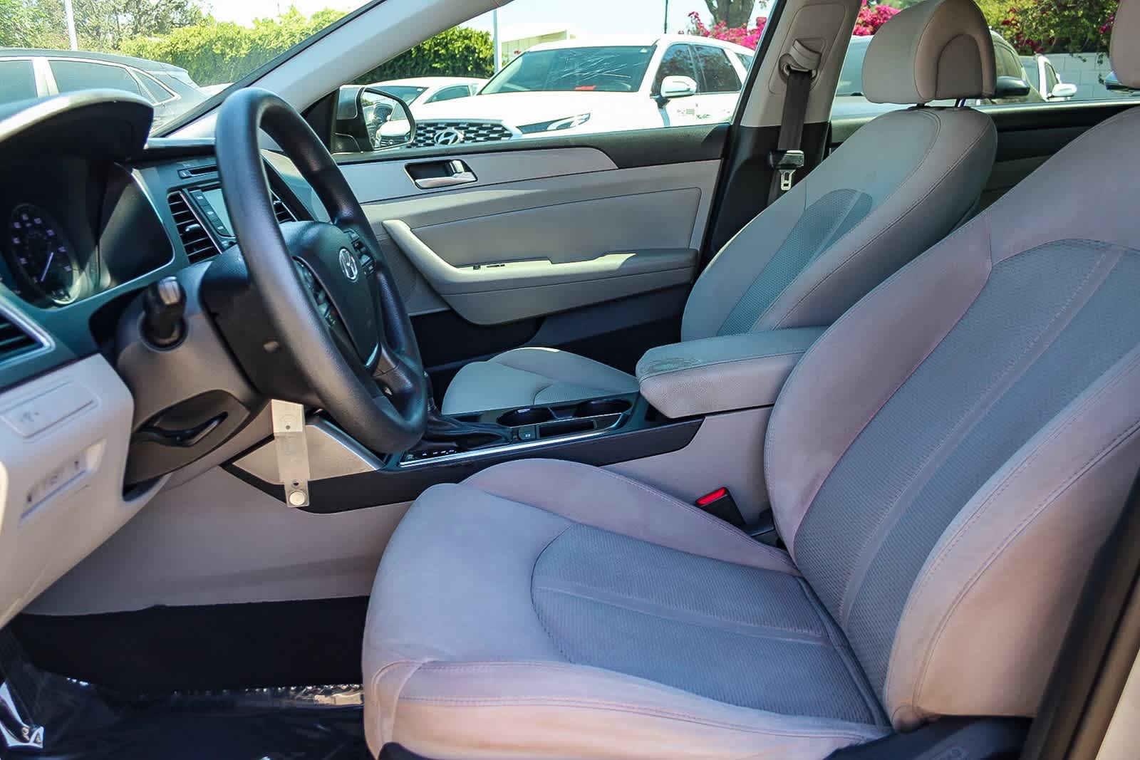 Thumbnail: 2015 Hyundai Sonata - 14