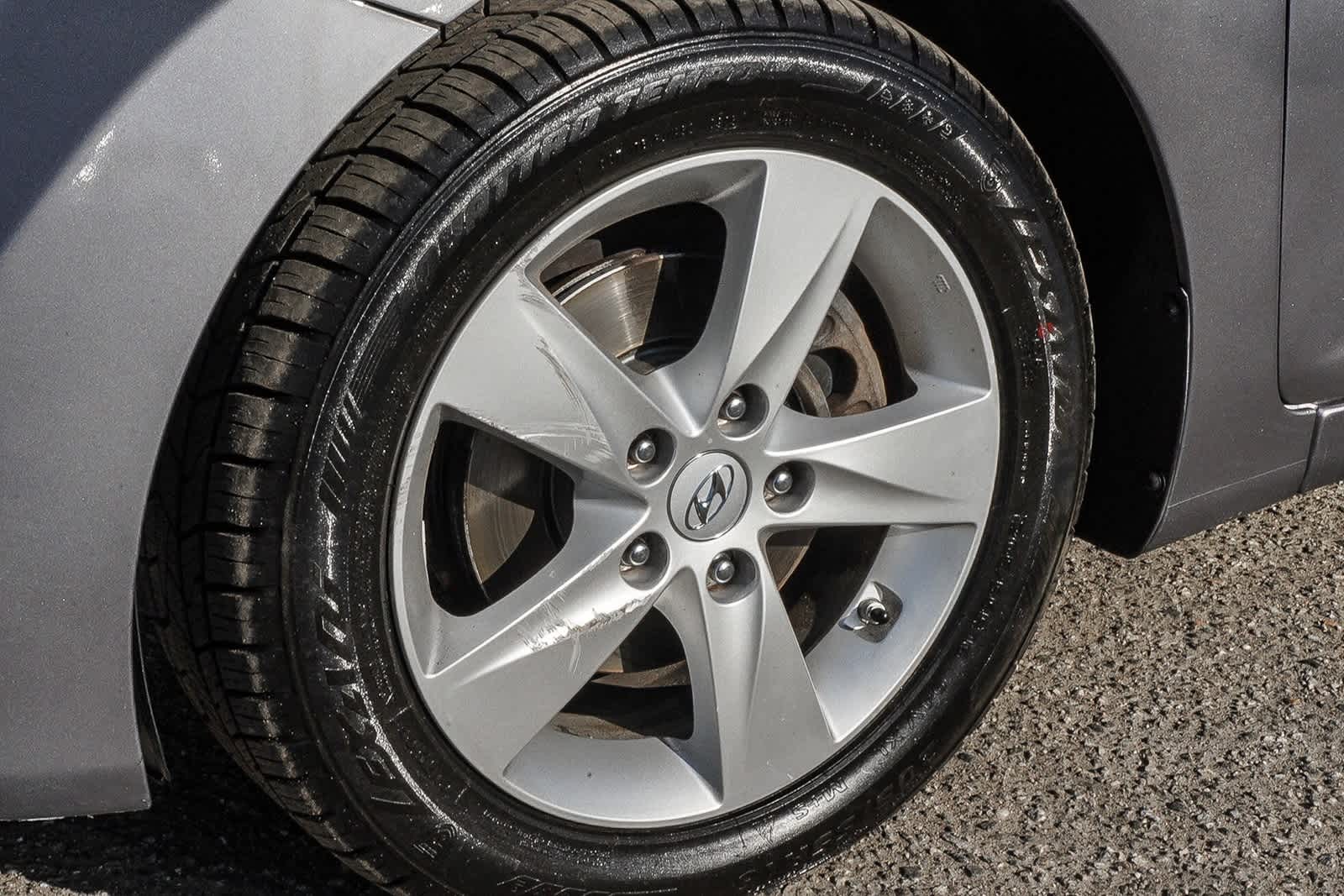 Thumbnail: 2012 Hyundai Elantra - 7