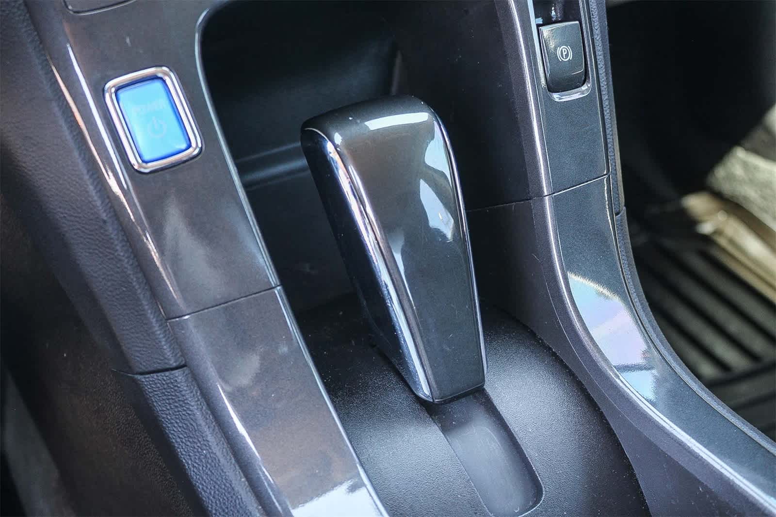 Thumbnail: 2014 Chevrolet Volt - 18