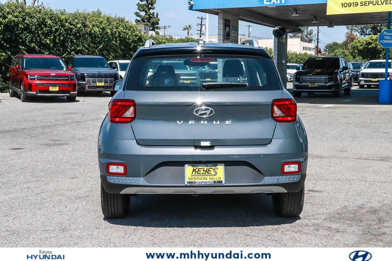 Thumbnail: 2026 Hyundai Venue - 3