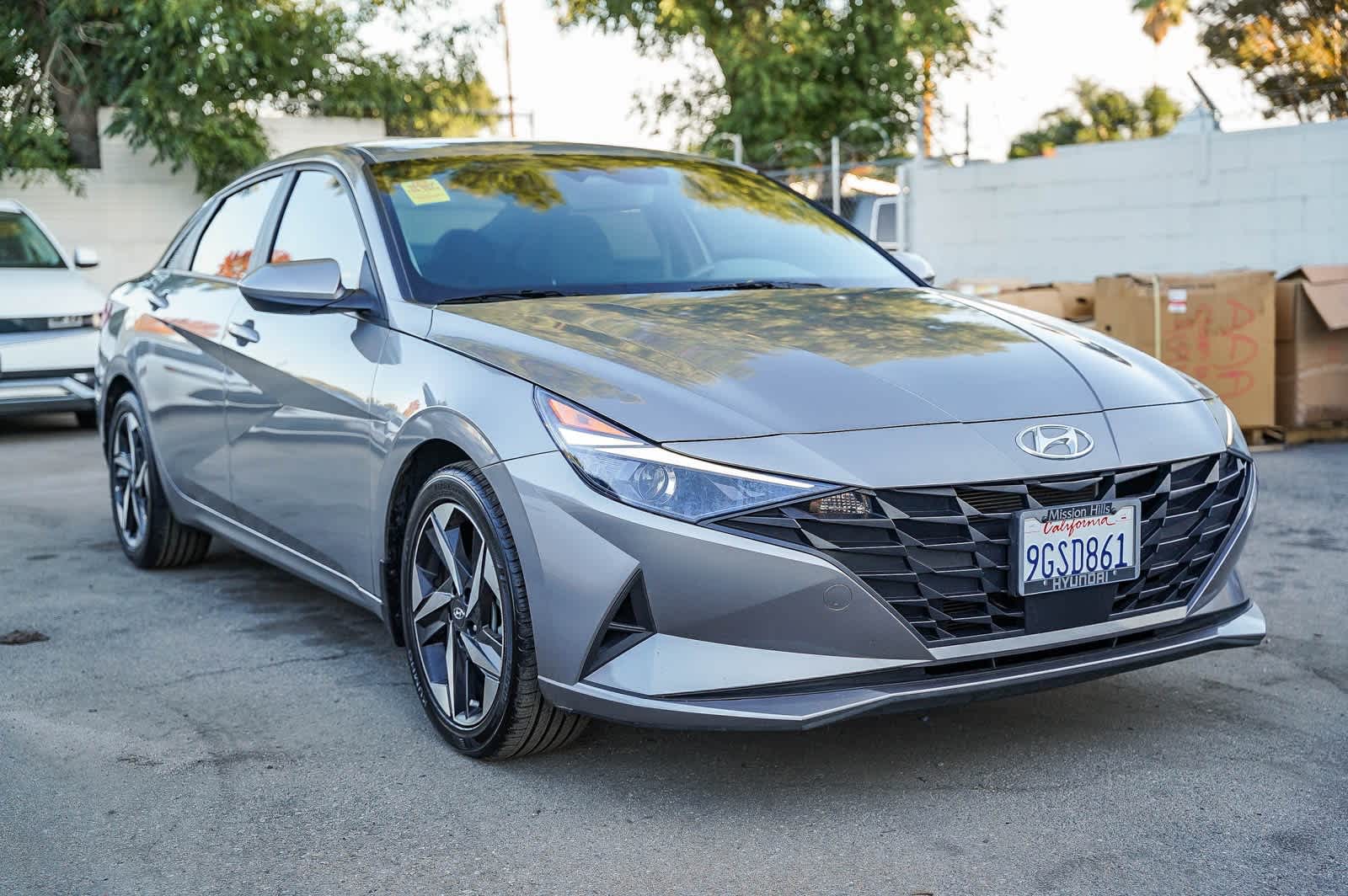 Thumbnail: 2023 Hyundai Elantra - 3