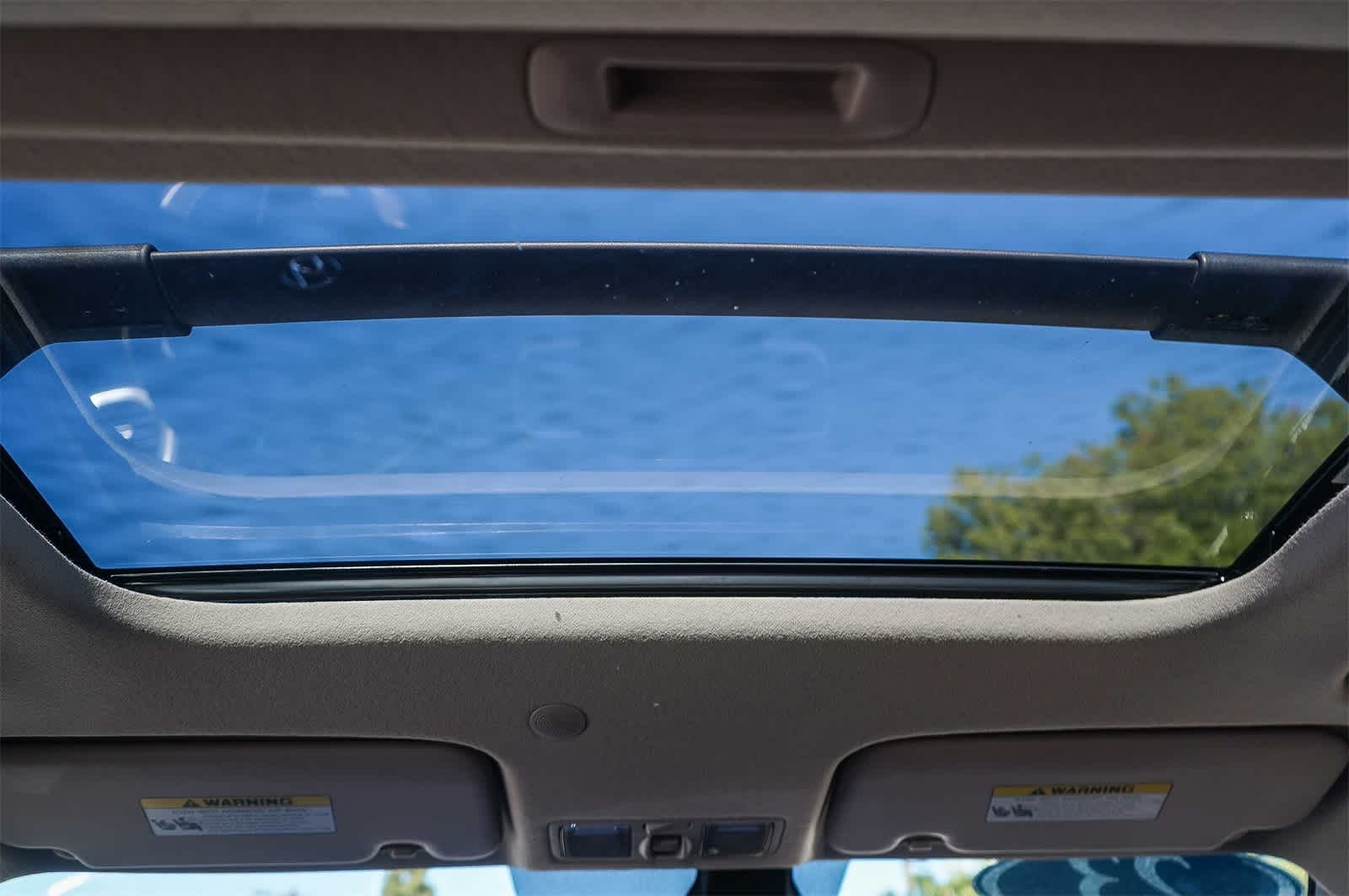 Thumbnail: 2023 Hyundai Venue - 15