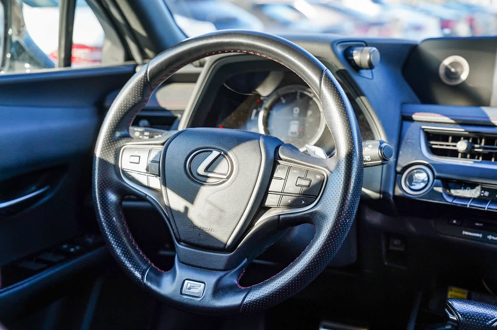 Thumbnail: 2021 Lexus UX - 15