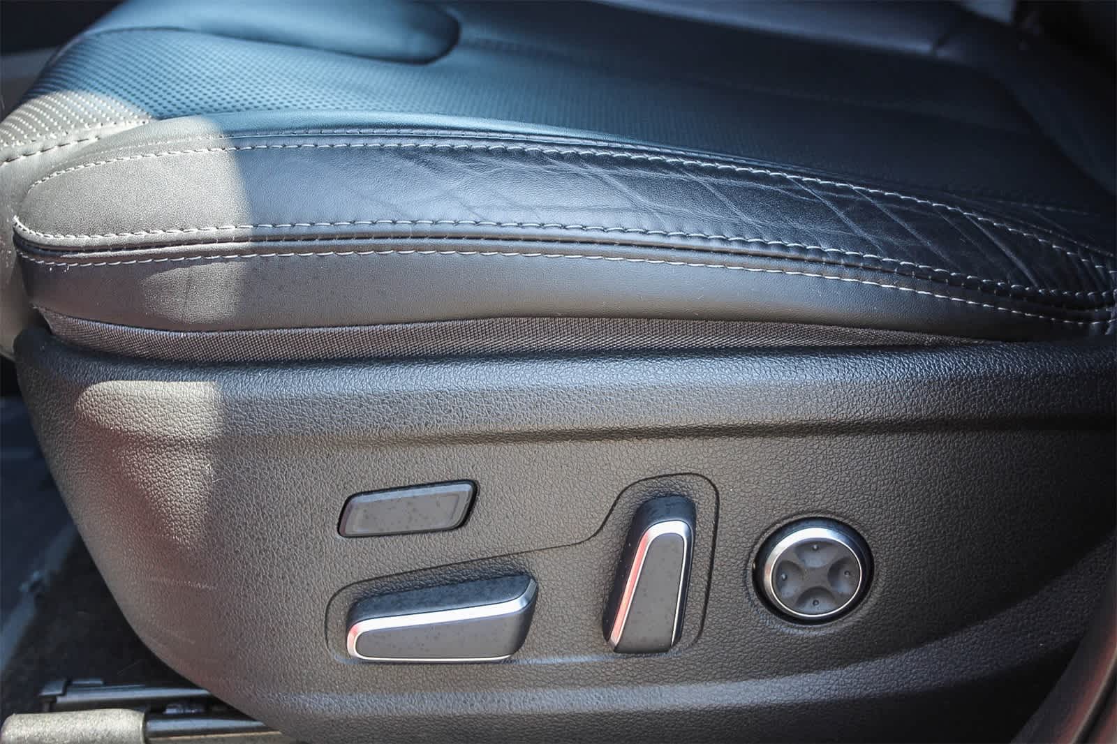 Thumbnail: 2023 Hyundai Santa Fe - 23