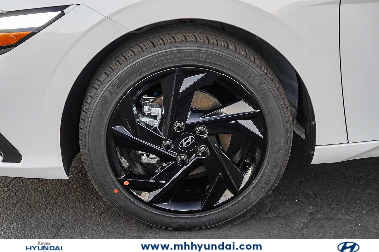 Thumbnail: 2026 Hyundai Elantra - 10