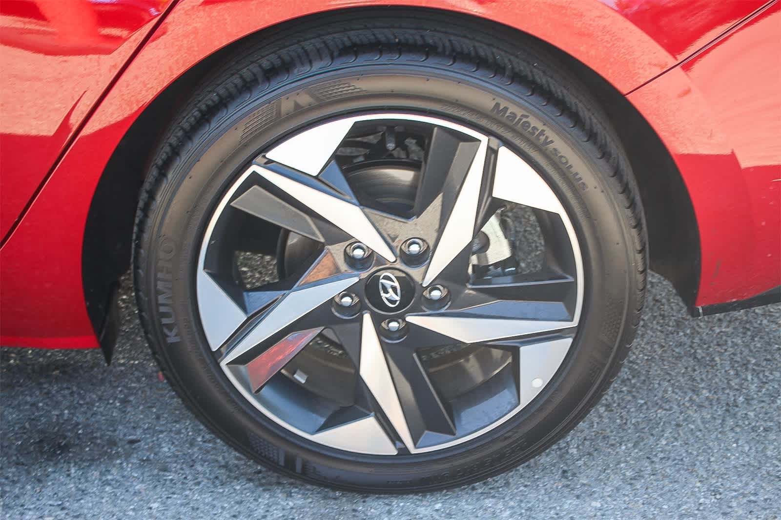 Thumbnail: 2022 Hyundai Elantra - 8