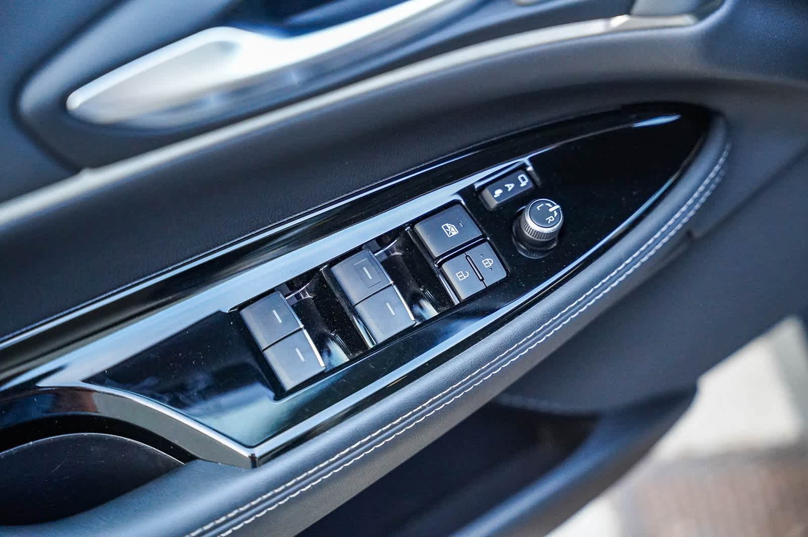 Thumbnail: 2023 Toyota Mirai - 19