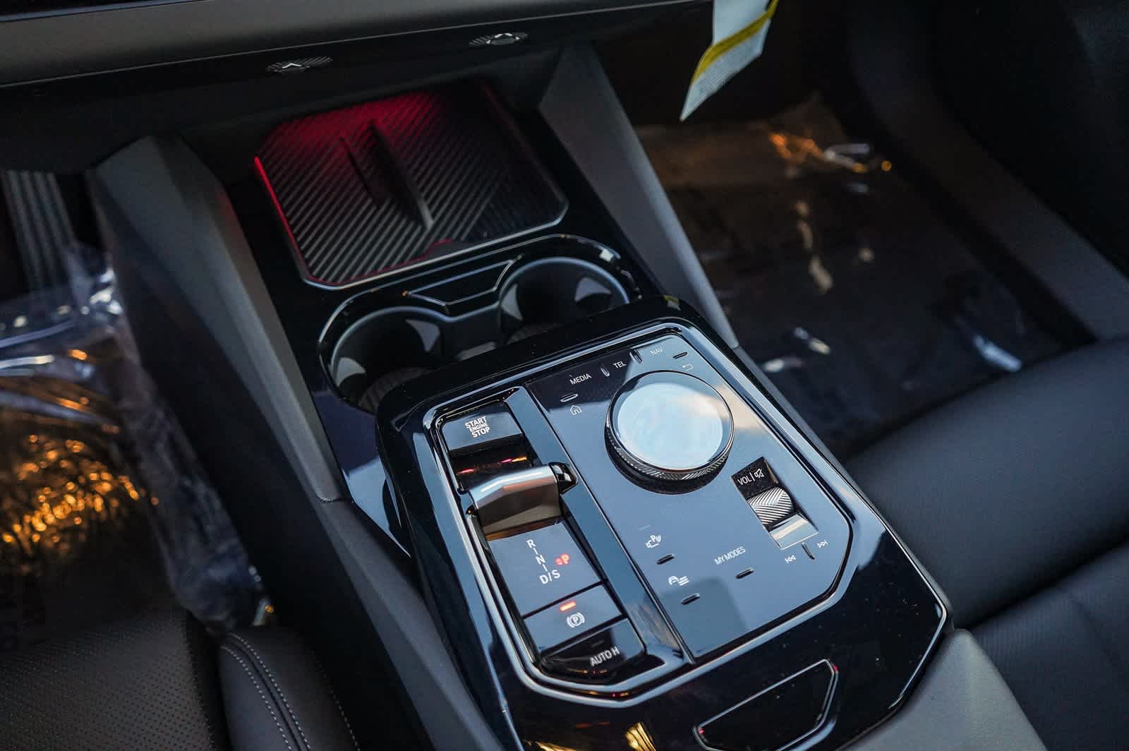 Thumbnail: 2024 BMW 5 Series - 23