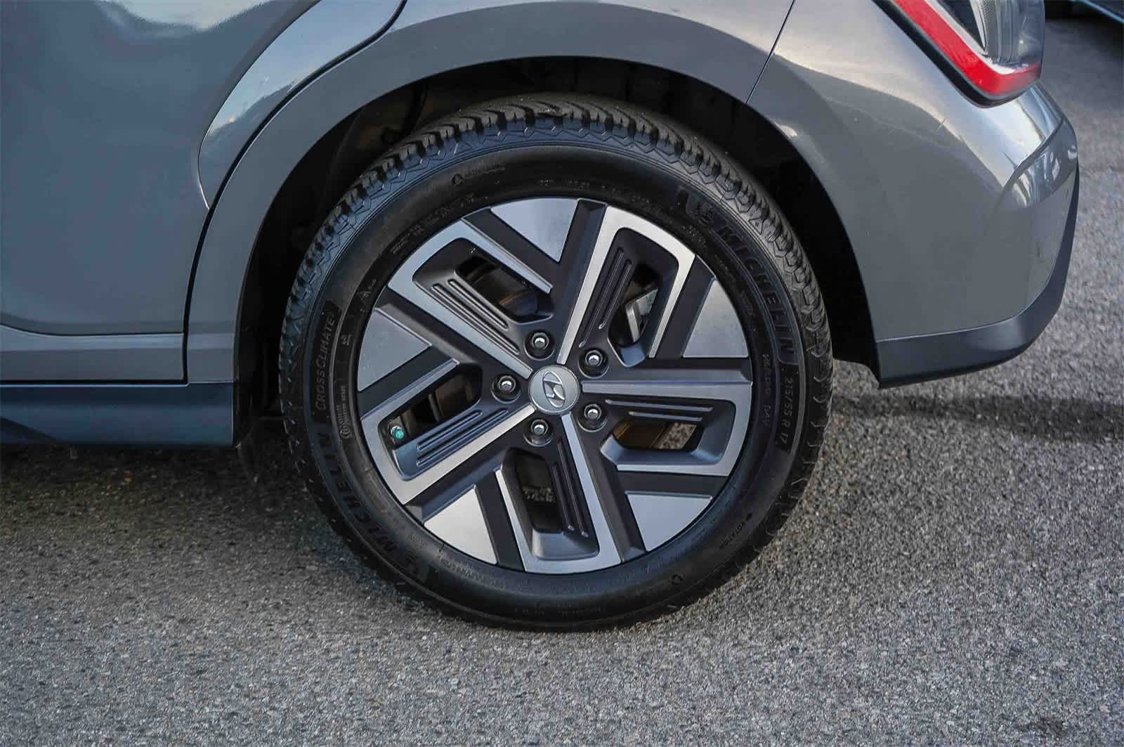 Thumbnail: 2022 Hyundai Kona - 4