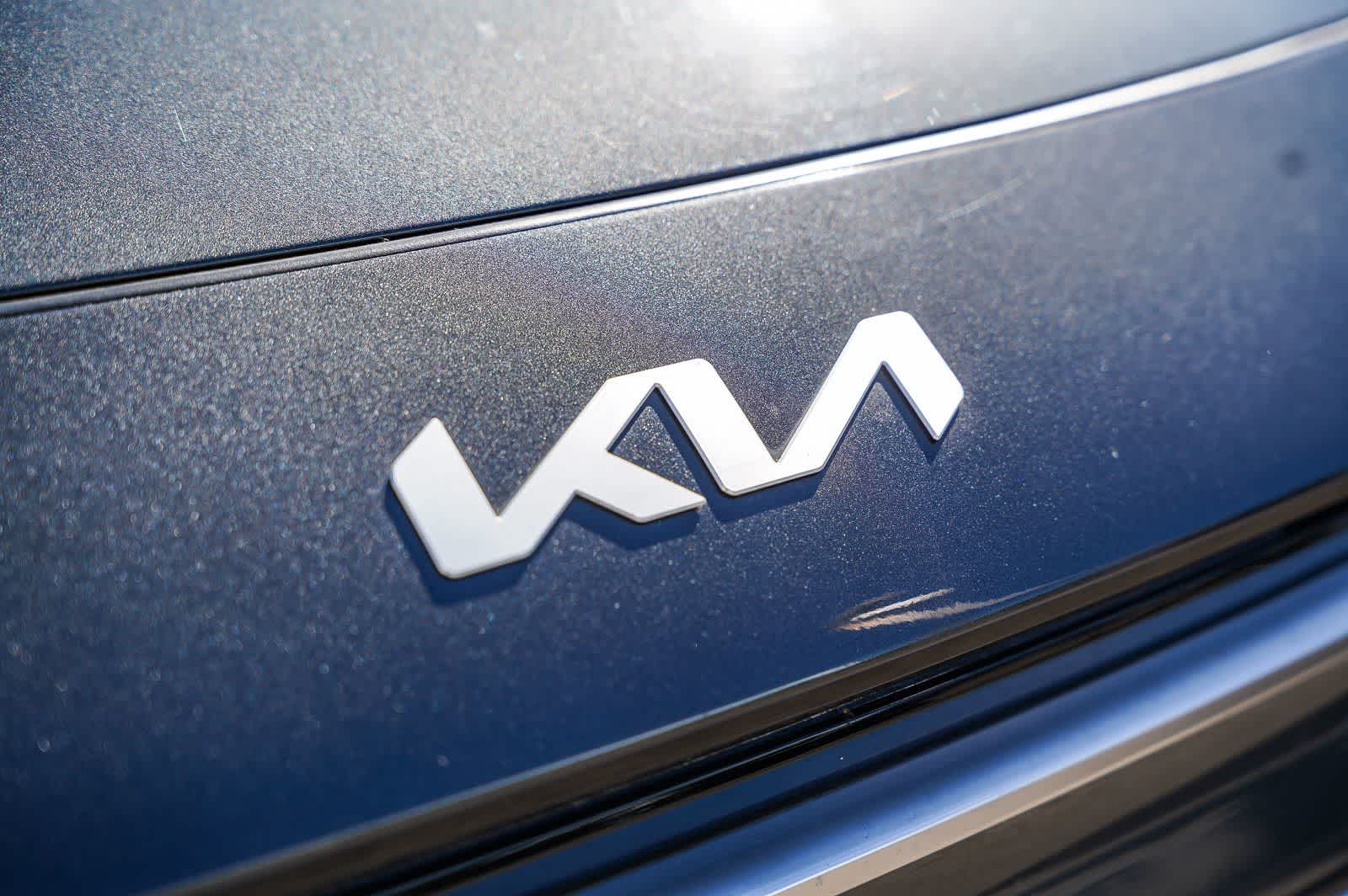 Thumbnail: 2024 Kia Niro - 5