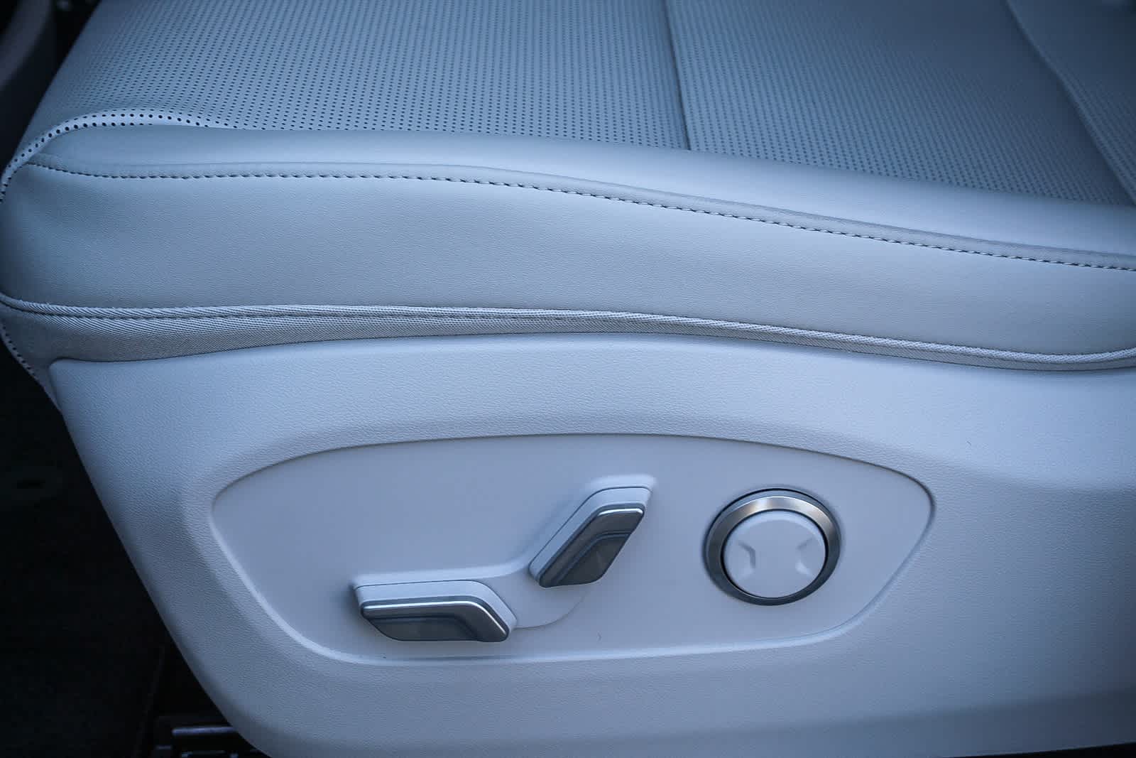 Thumbnail: 2026 Hyundai Ioniq - 25