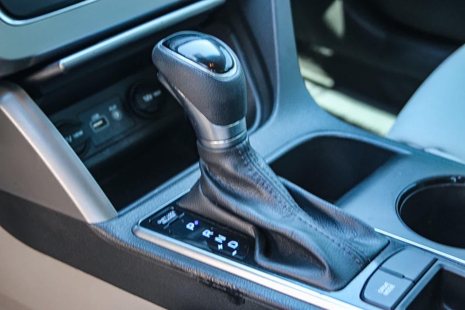 Thumbnail: 2015 Hyundai Sonata - 18