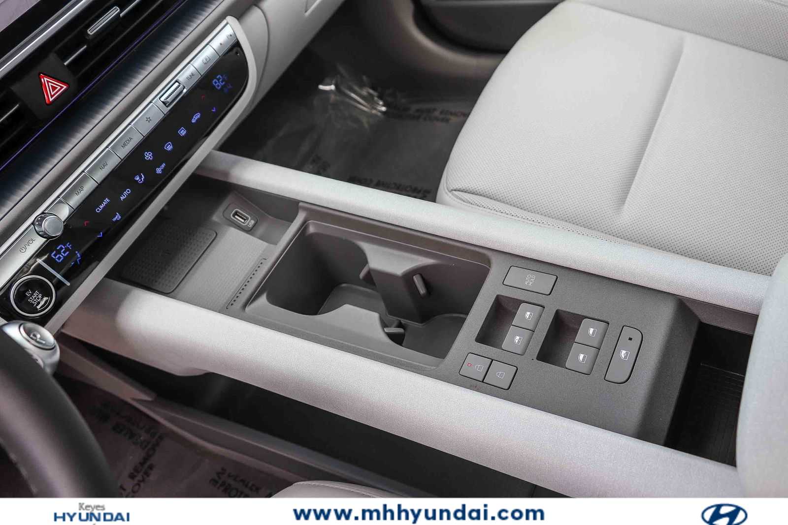 Thumbnail: 2024 Hyundai Ioniq 6 - 20
