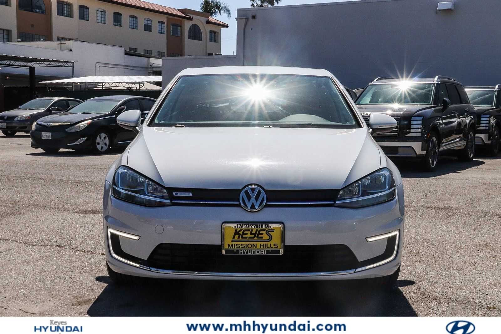 Thumbnail: 2017 Volkswagen e-Golf - 6