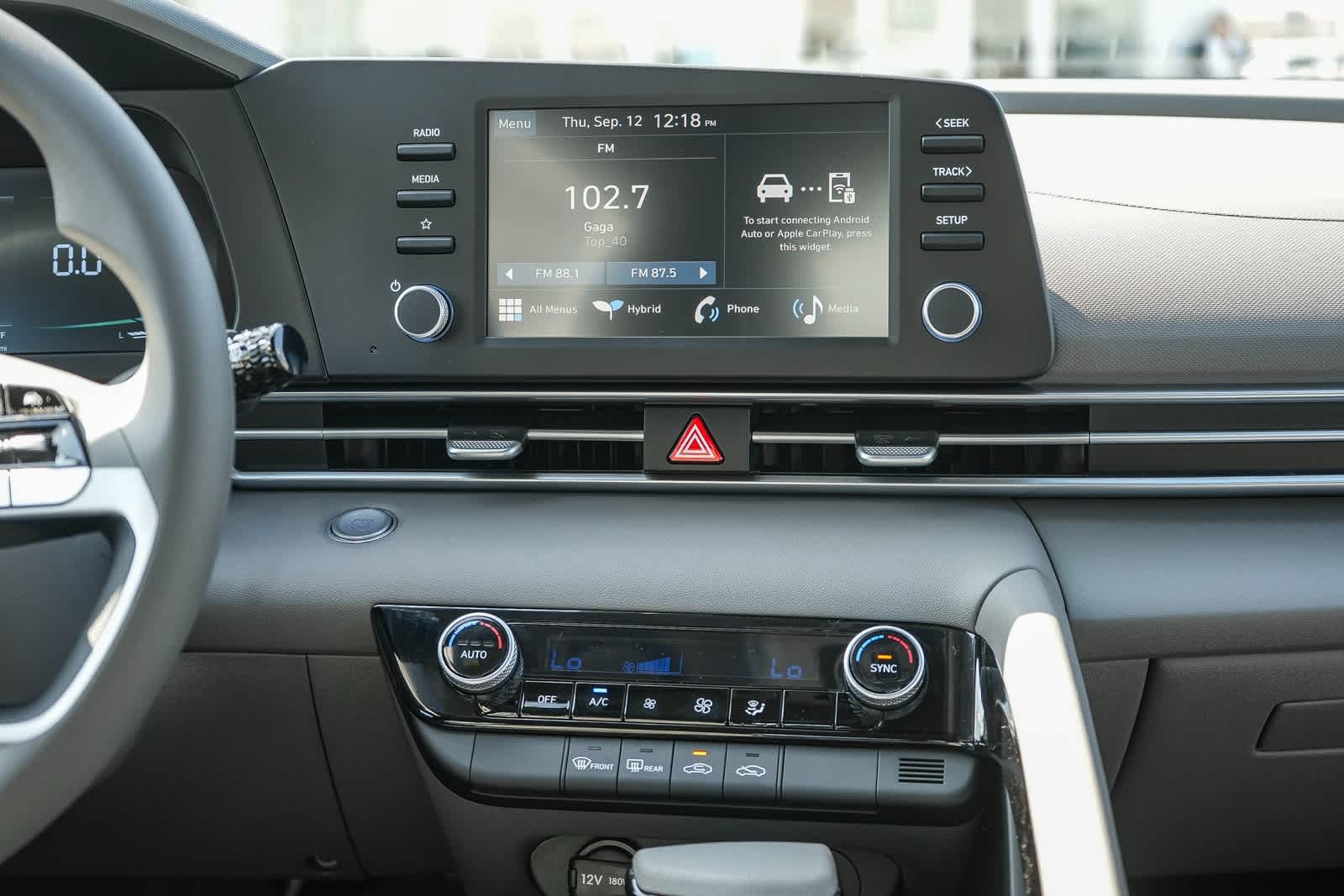 Thumbnail: 2025 Hyundai Elantra - 15