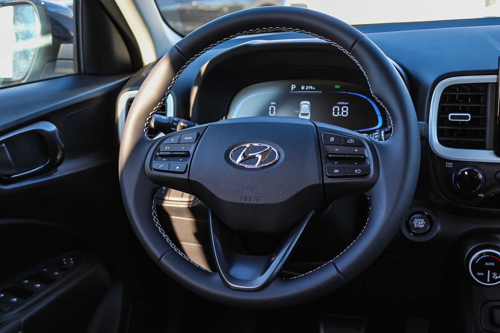 Thumbnail: 2025 Hyundai Venue - 17
