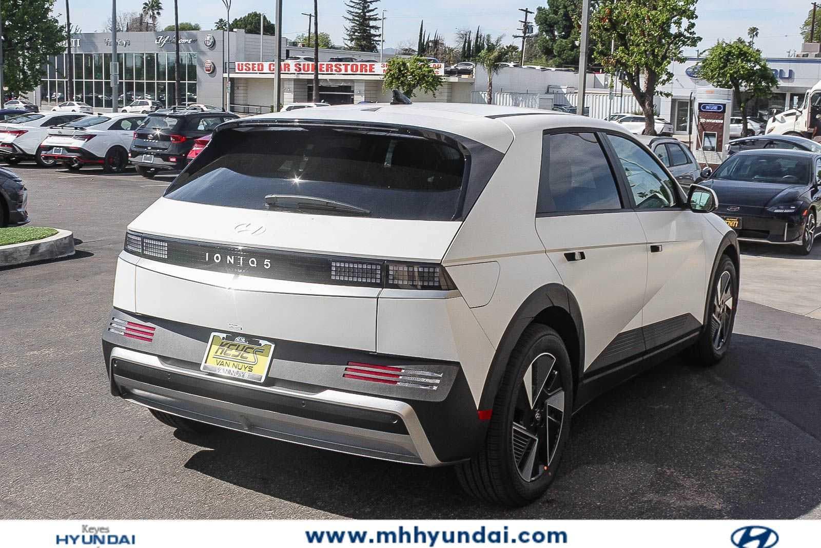 Thumbnail: 2026 Hyundai Ioniq 5 - 4