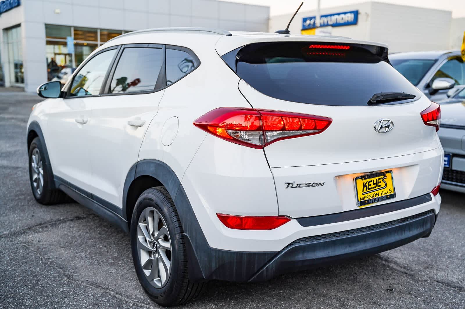 Thumbnail: 2016 Hyundai Tucson - 10