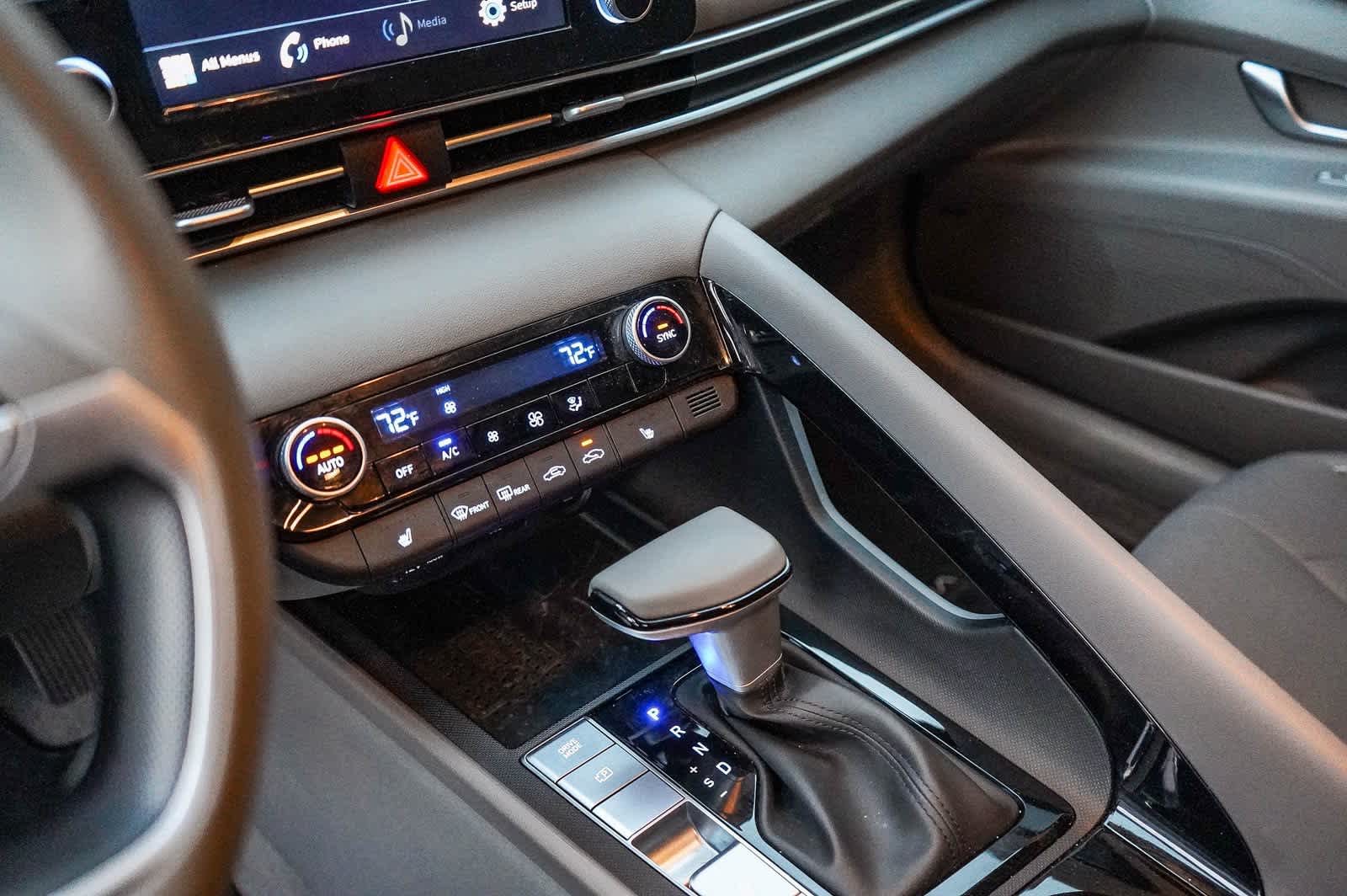 Thumbnail: 2022 Hyundai Elantra - 20