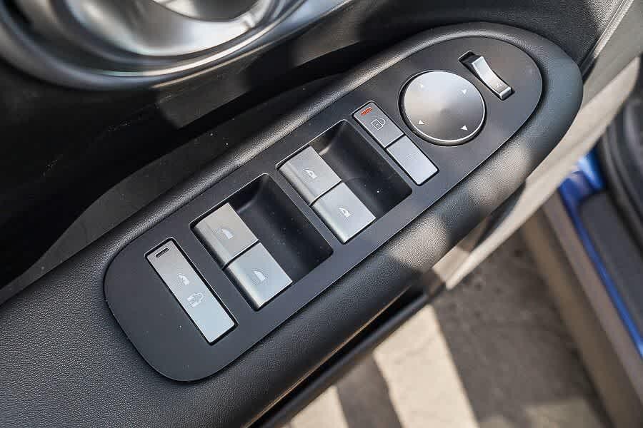 Thumbnail: 2026 Hyundai Ioniq - 22