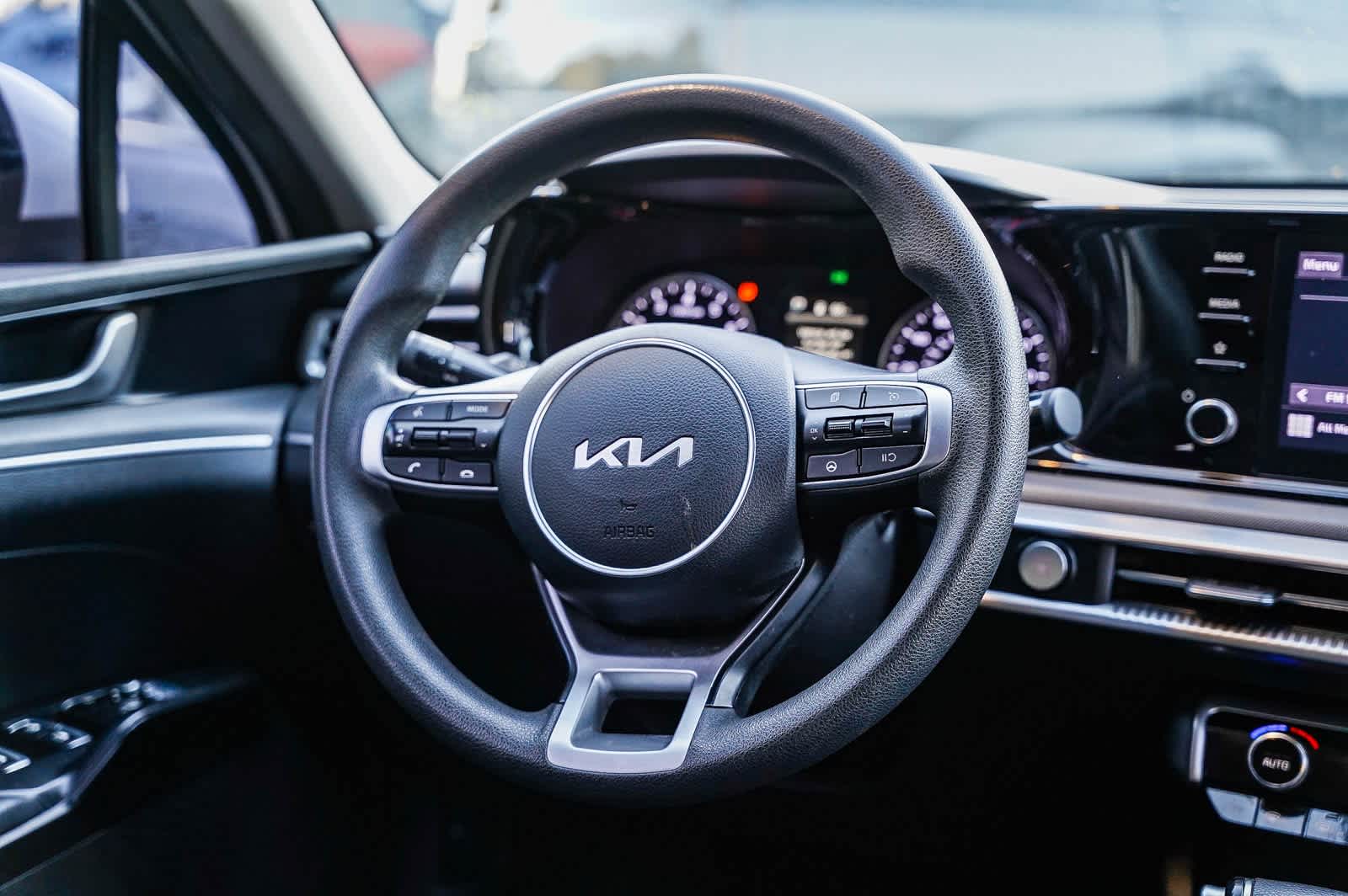 Thumbnail: 2022 Kia K5 - 11