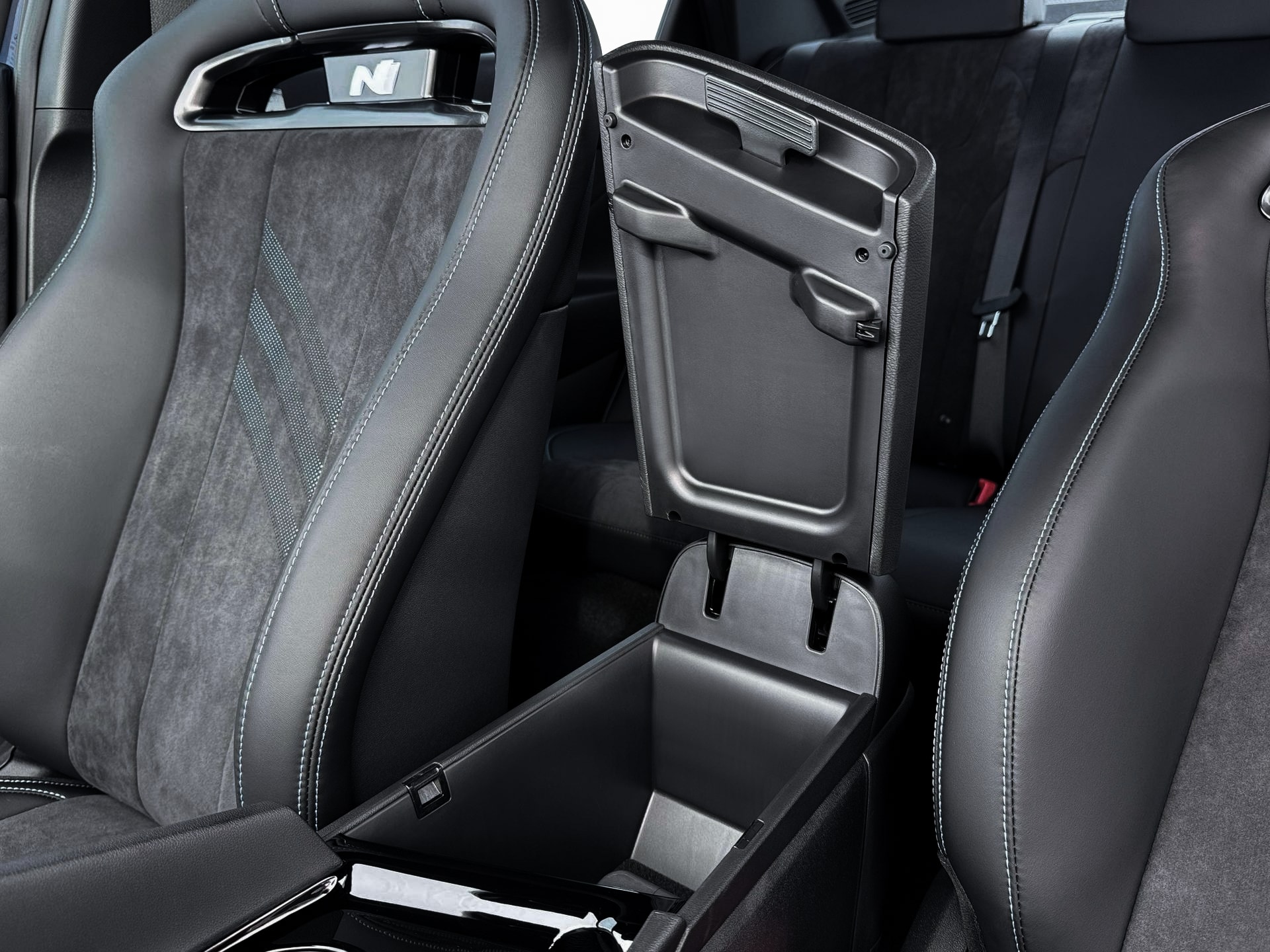 Thumbnail: 2026 Hyundai Elantra - 18