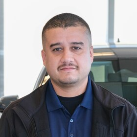 Staff member Edgar Ramirez from ID_0476984c53d4