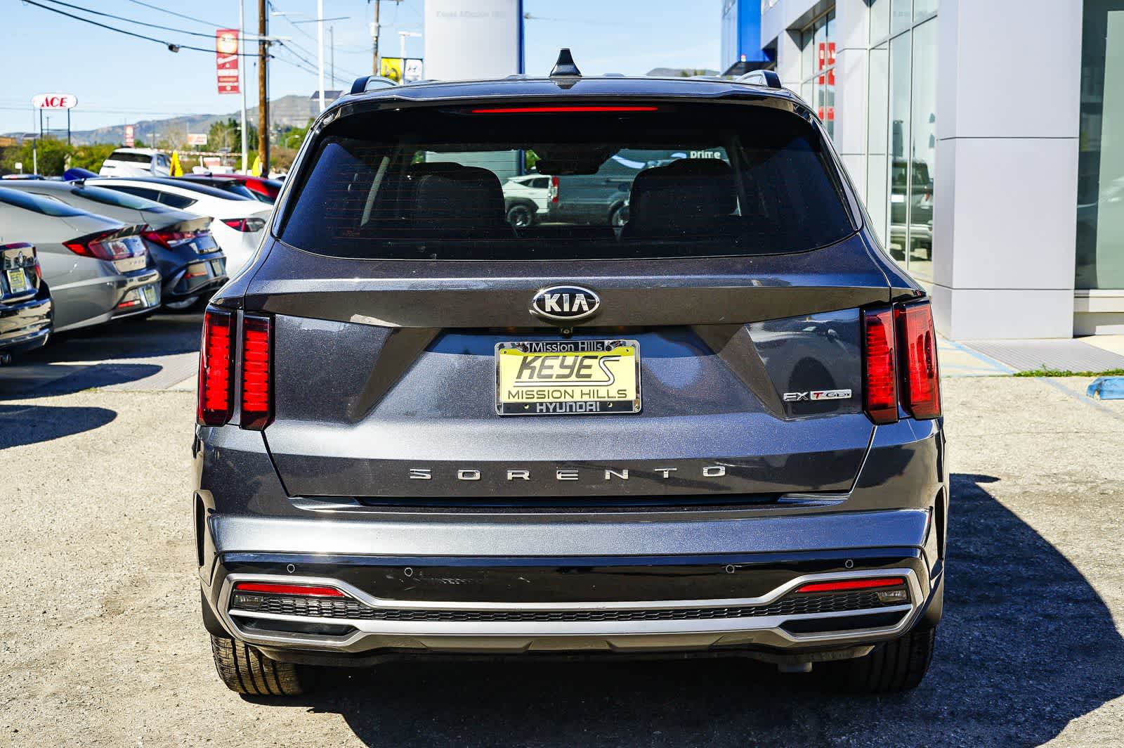 Thumbnail: 2021 Kia Sorento - 3