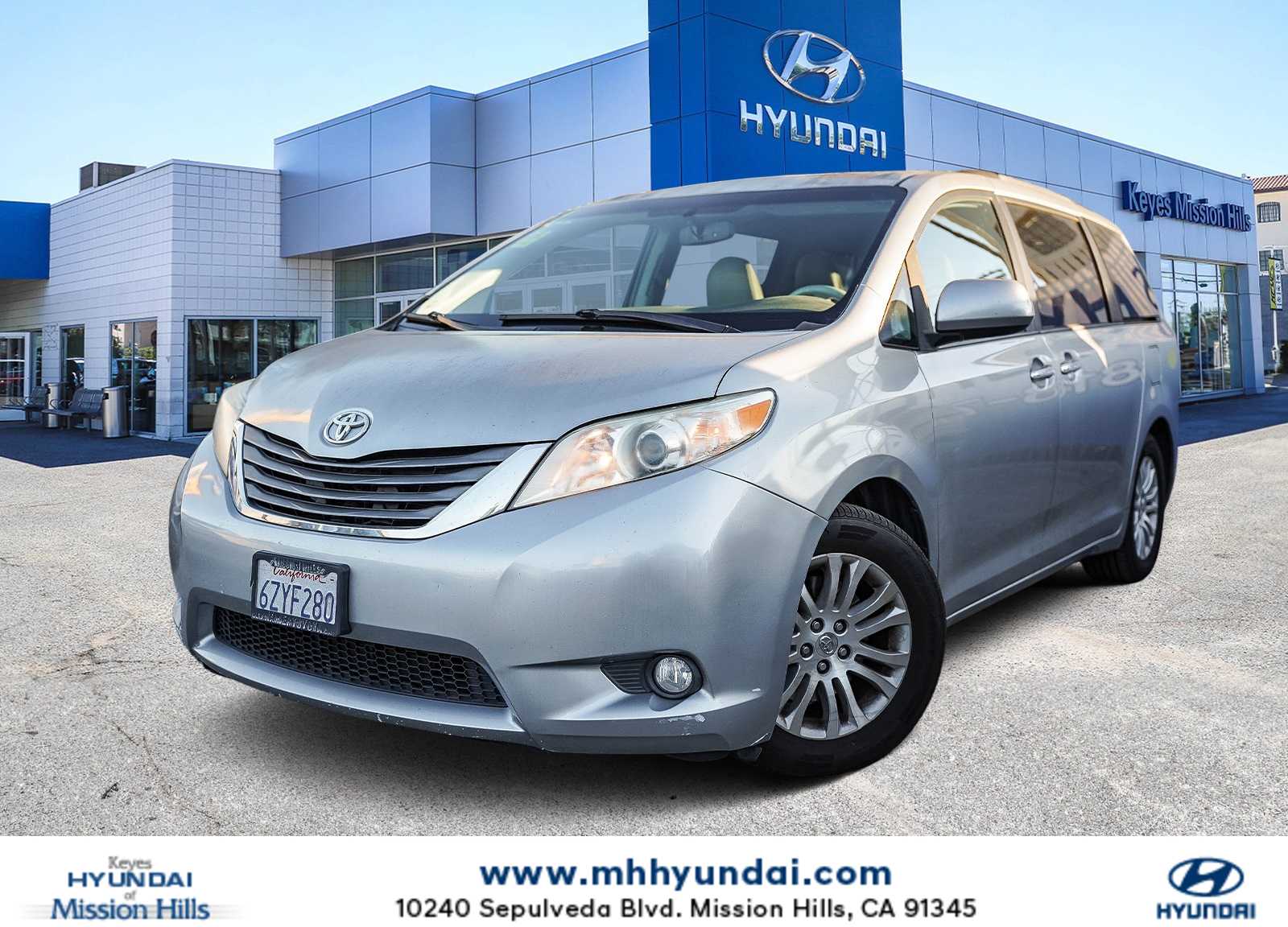 2013 Toyota Sienna XLE -
                  Mission Hills, CA